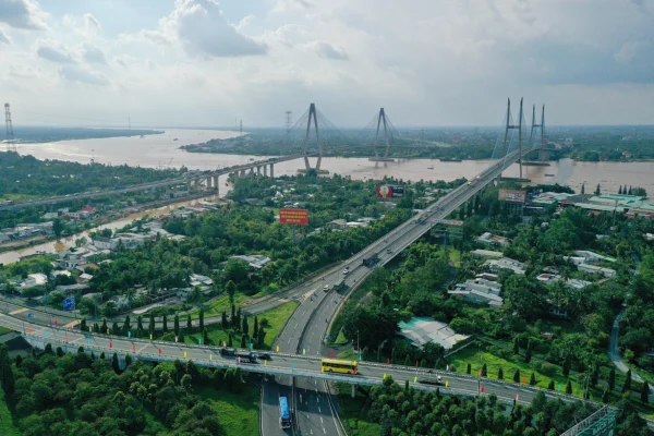 My Thuan Bridge spanning the Tien River with modern cable-stayed design connecting Vinh Long and Tien Giang