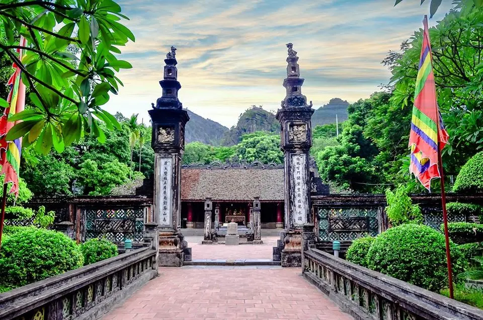The historic entrance to King Dinh Tien Hoang temple in Hoa Lu Ancient Capital during a Ninh Binh travel tour